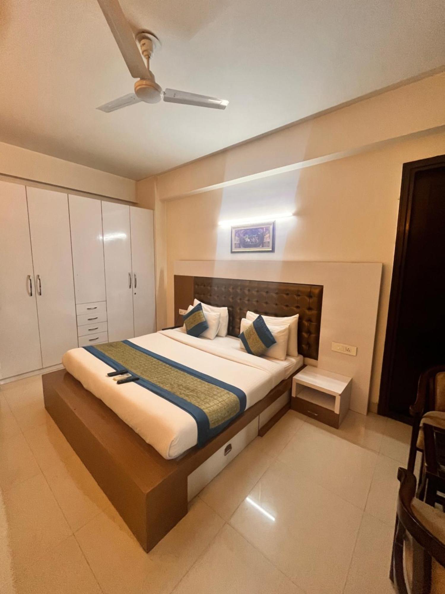 Gazebo Inn & Suites Medanta Gurgaon Exterior foto